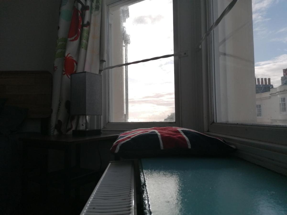 Seadragon Backpackers Hostel Brighton ภายนอก รูปภาพ