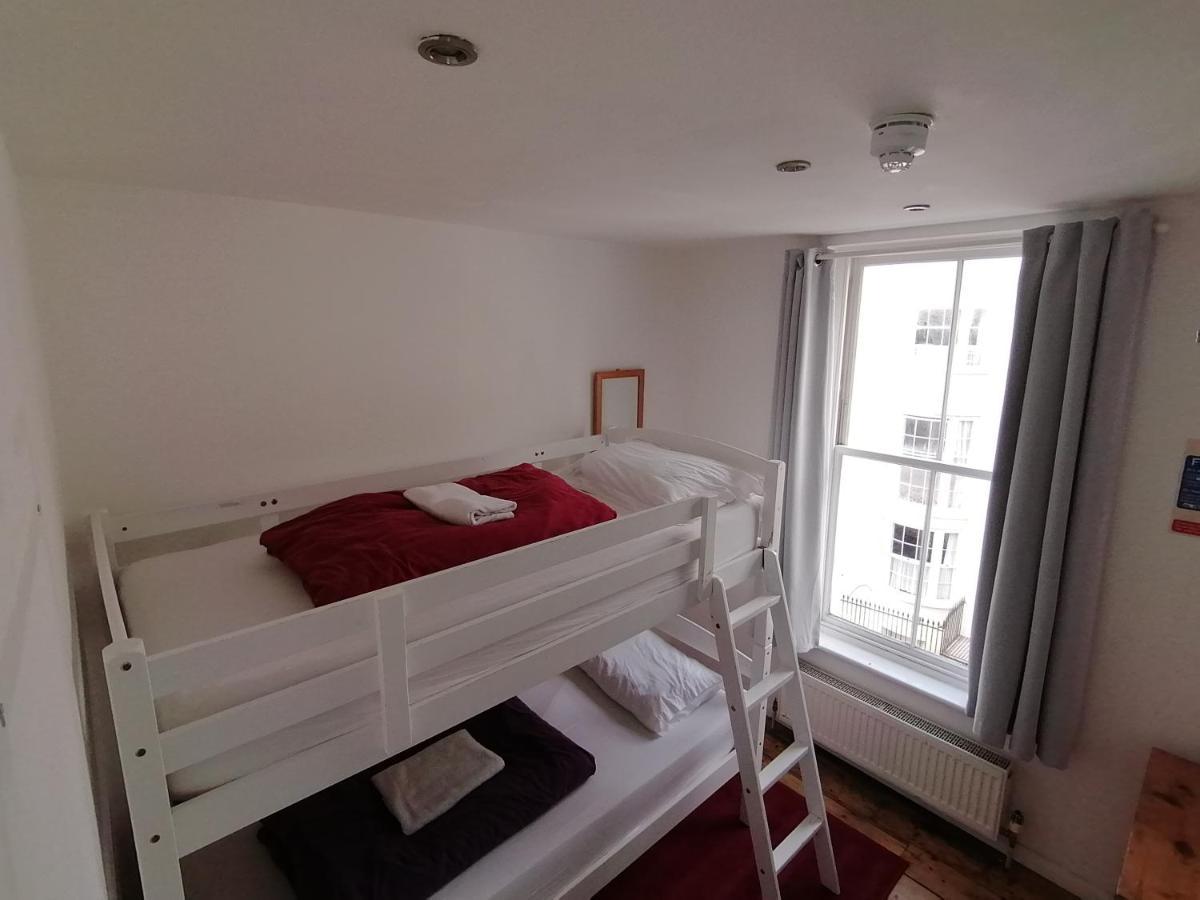 Seadragon Backpackers Hostel Brighton ภายนอก รูปภาพ