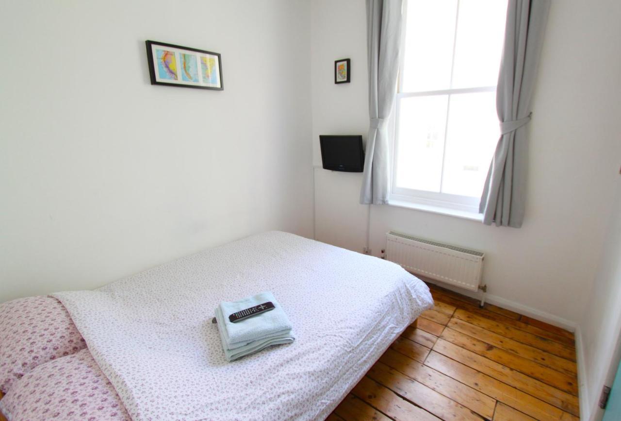 Seadragon Backpackers Hostel Brighton ภายนอก รูปภาพ
