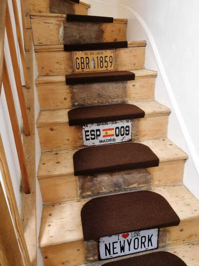 Seadragon Backpackers Hostel Brighton ภายนอก รูปภาพ